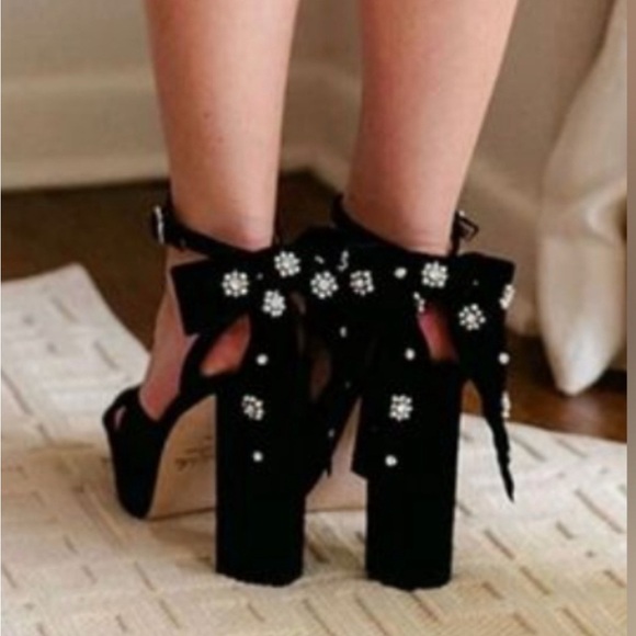 Platform Heels - Picture 1 of 3